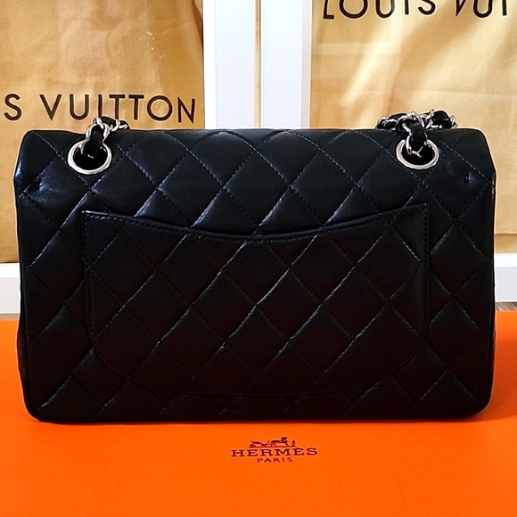 Chanel Classic Double Flap Lambskin Small SHW Authentic - Picture 2 of 15